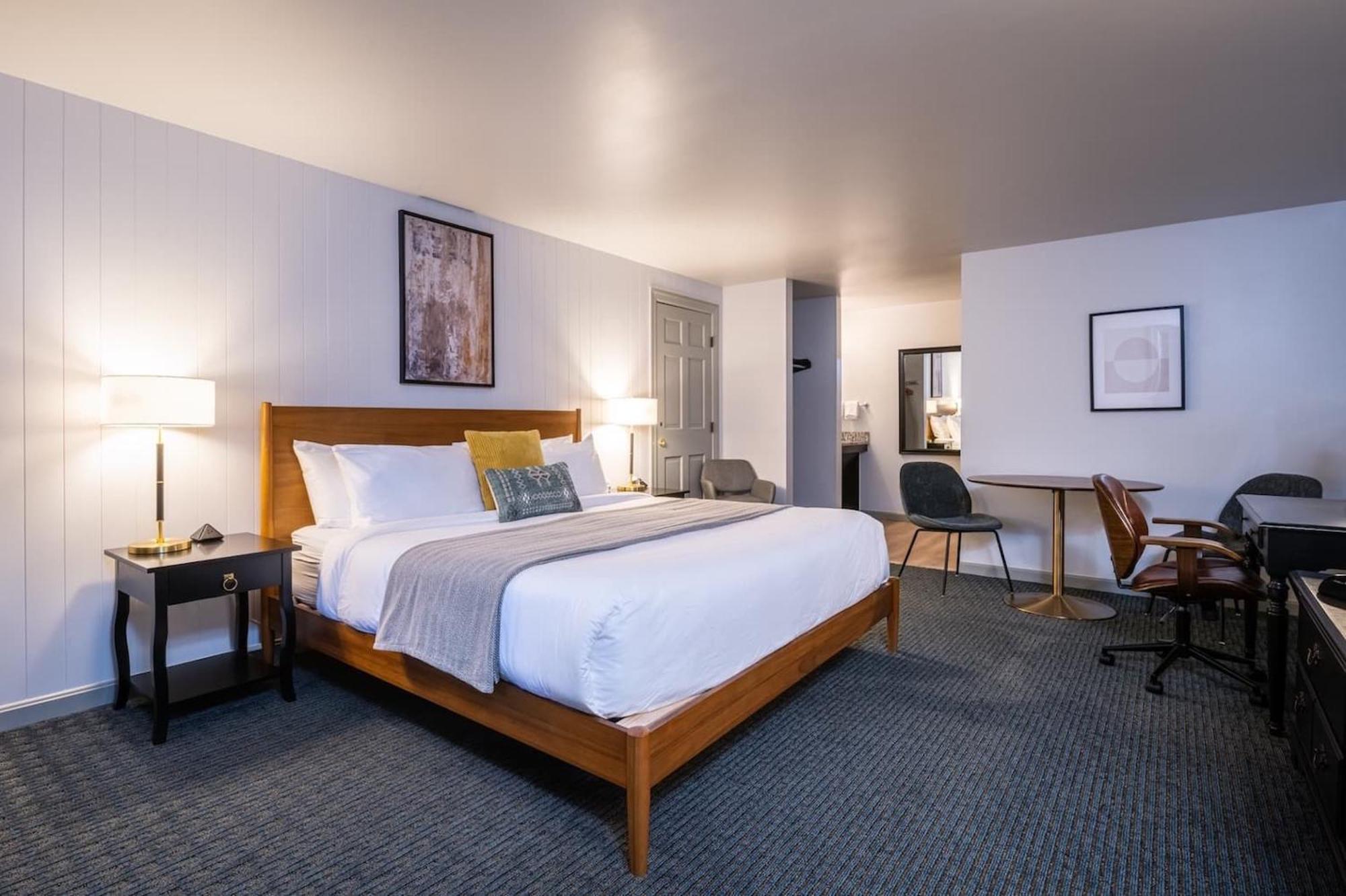 Riverhouse By Weekender Formerly Jack Daniels Inn Peterborough Chambre photo