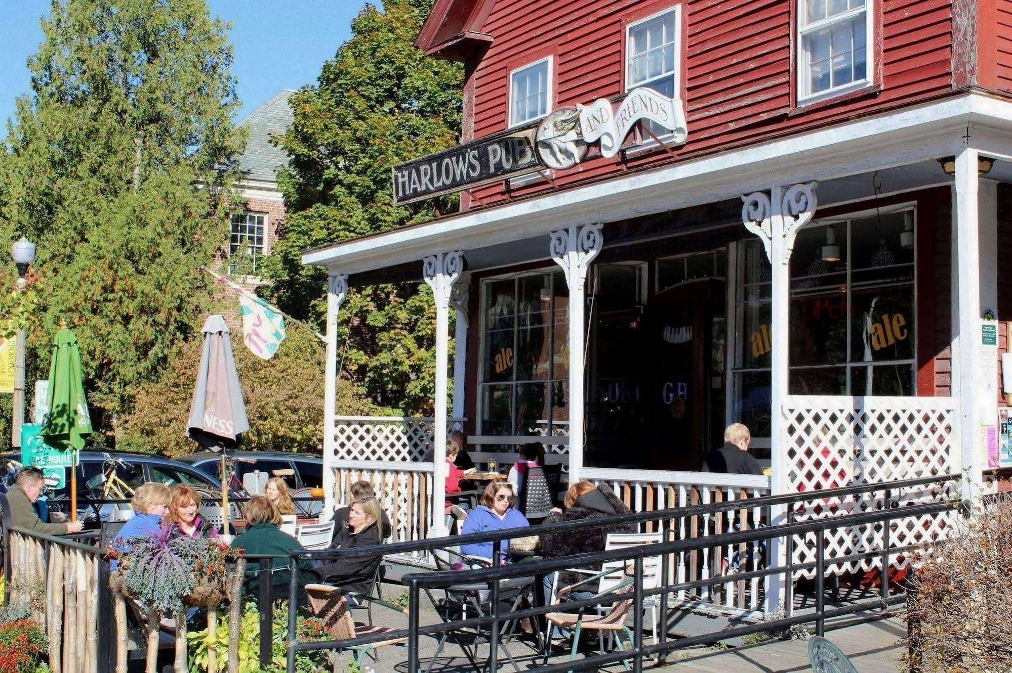 Riverhouse By Weekender Formerly Jack Daniels Inn Peterborough Extérieur photo