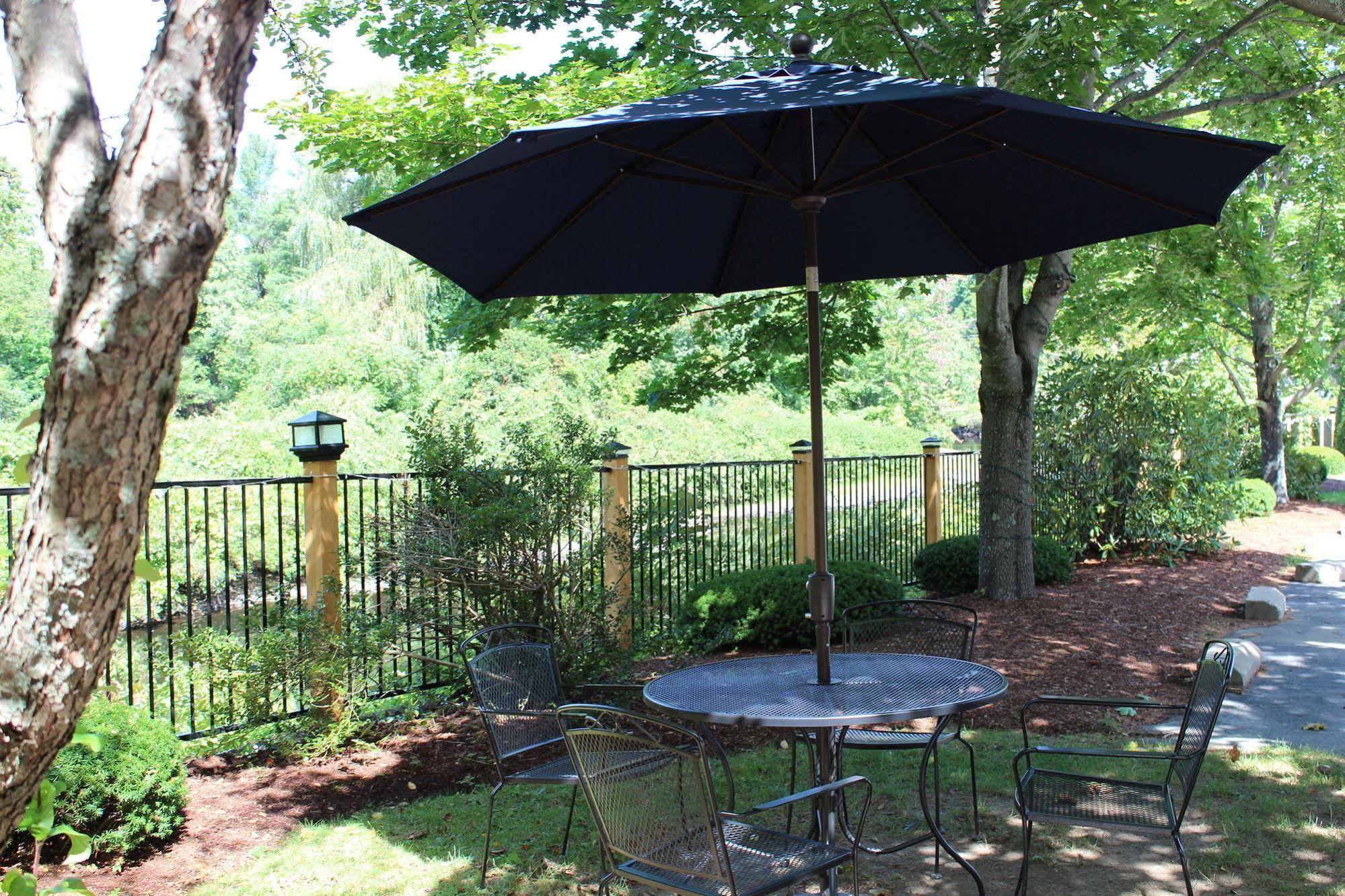 Riverhouse By Weekender Formerly Jack Daniels Inn Peterborough Extérieur photo