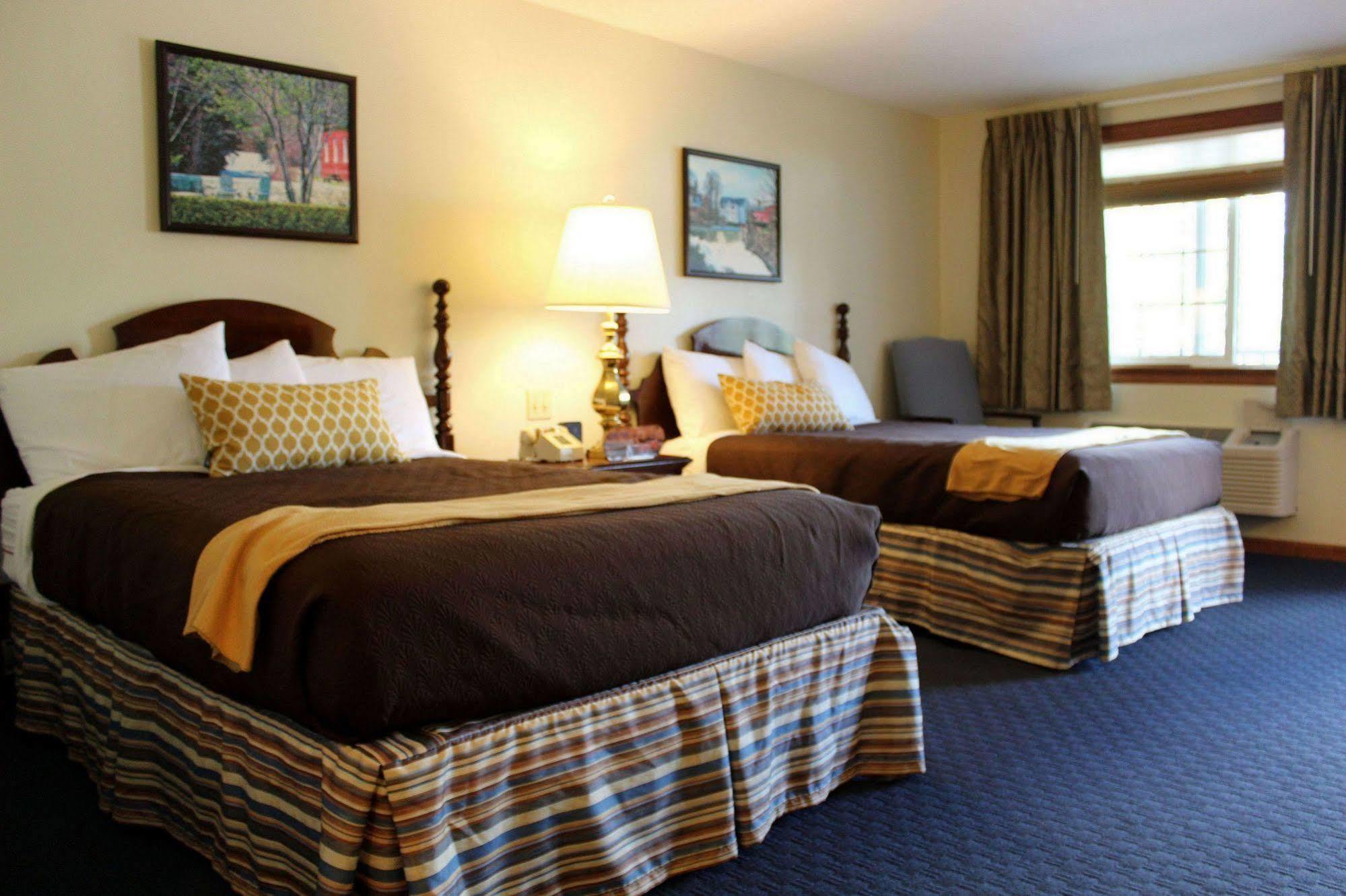 Riverhouse By Weekender Formerly Jack Daniels Inn Peterborough Extérieur photo